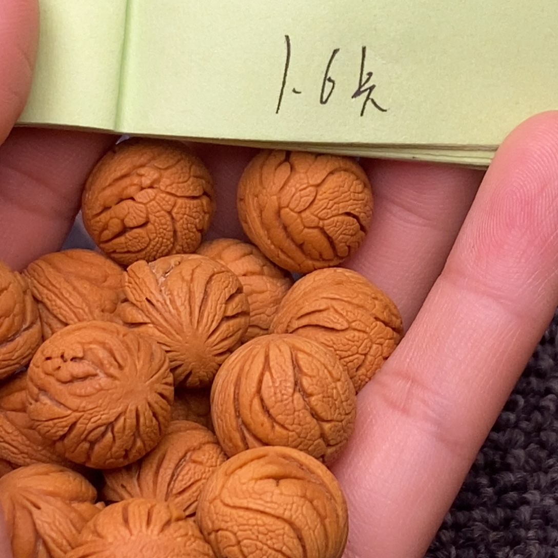 秦岭山脉龙纹桃核 15