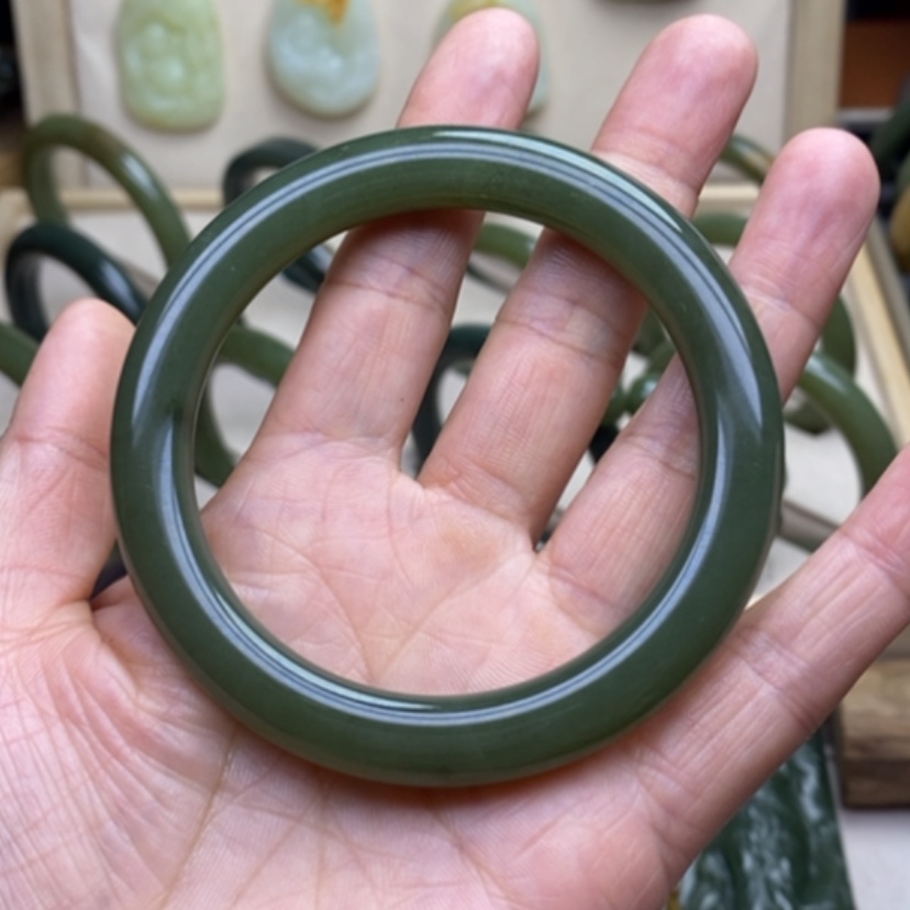 【闪购商品】和田玉手镯未镶嵌?****?