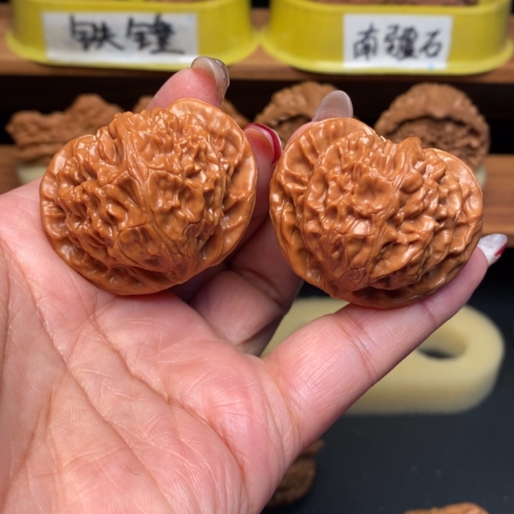 文玩核桃吊坠42全品宫灯