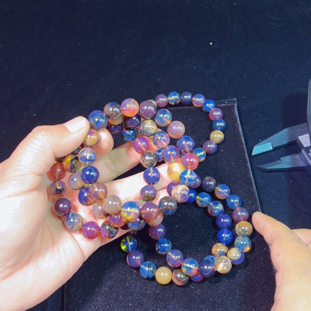 琥珀裸石未镶嵌缅甸琥珀多样性发货其中一件