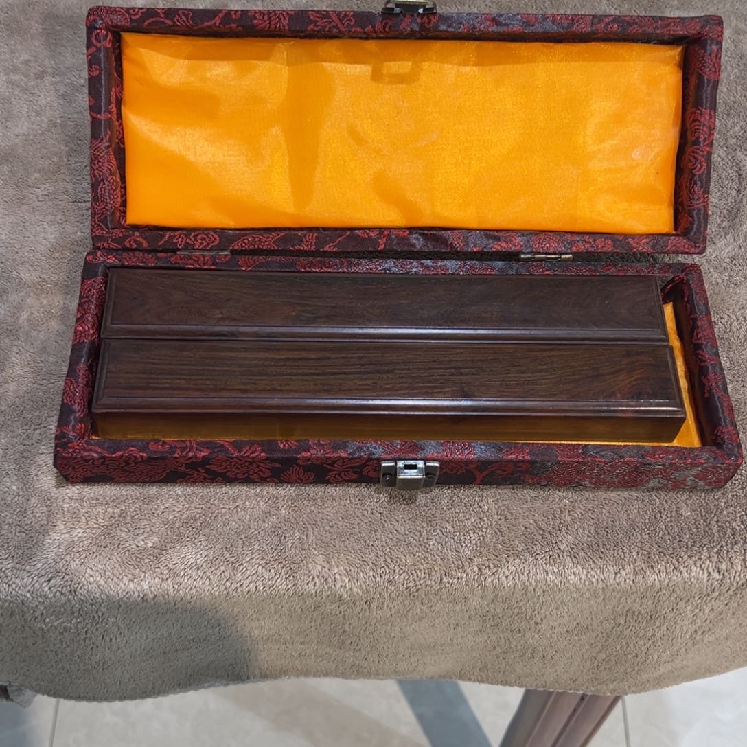 红酸枝木类成套家具