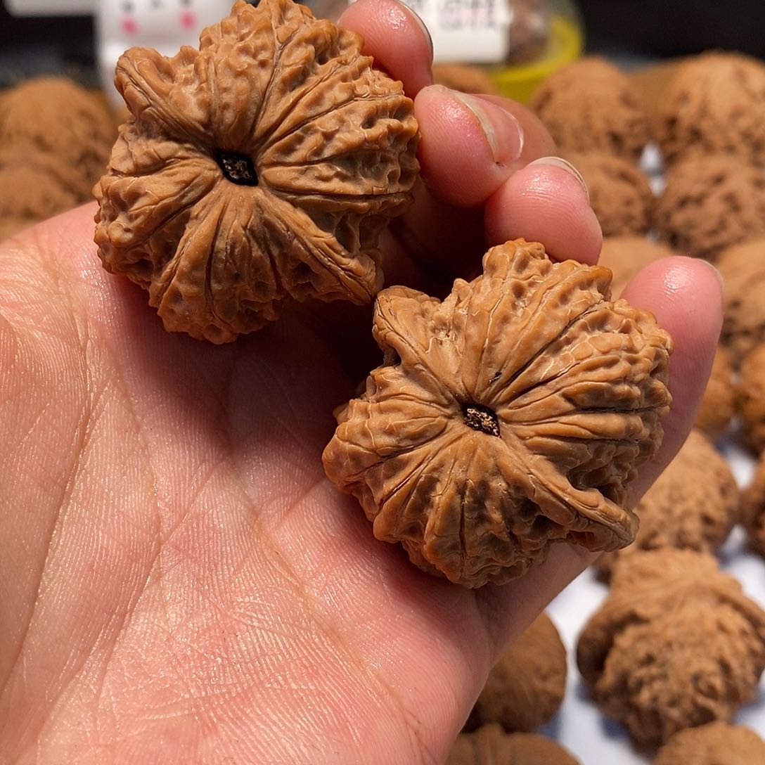 吊坠文玩核桃杨**航血麒麟