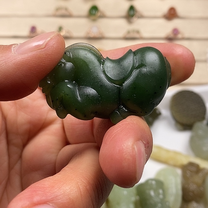 和田玉（碧玉）未镶嵌颈饰