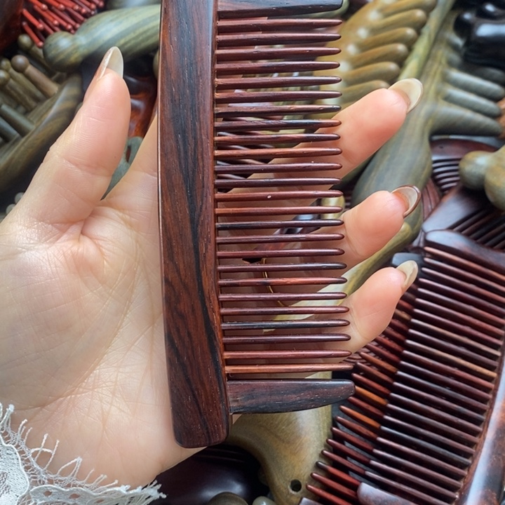 微凹黄檀插齿梳子