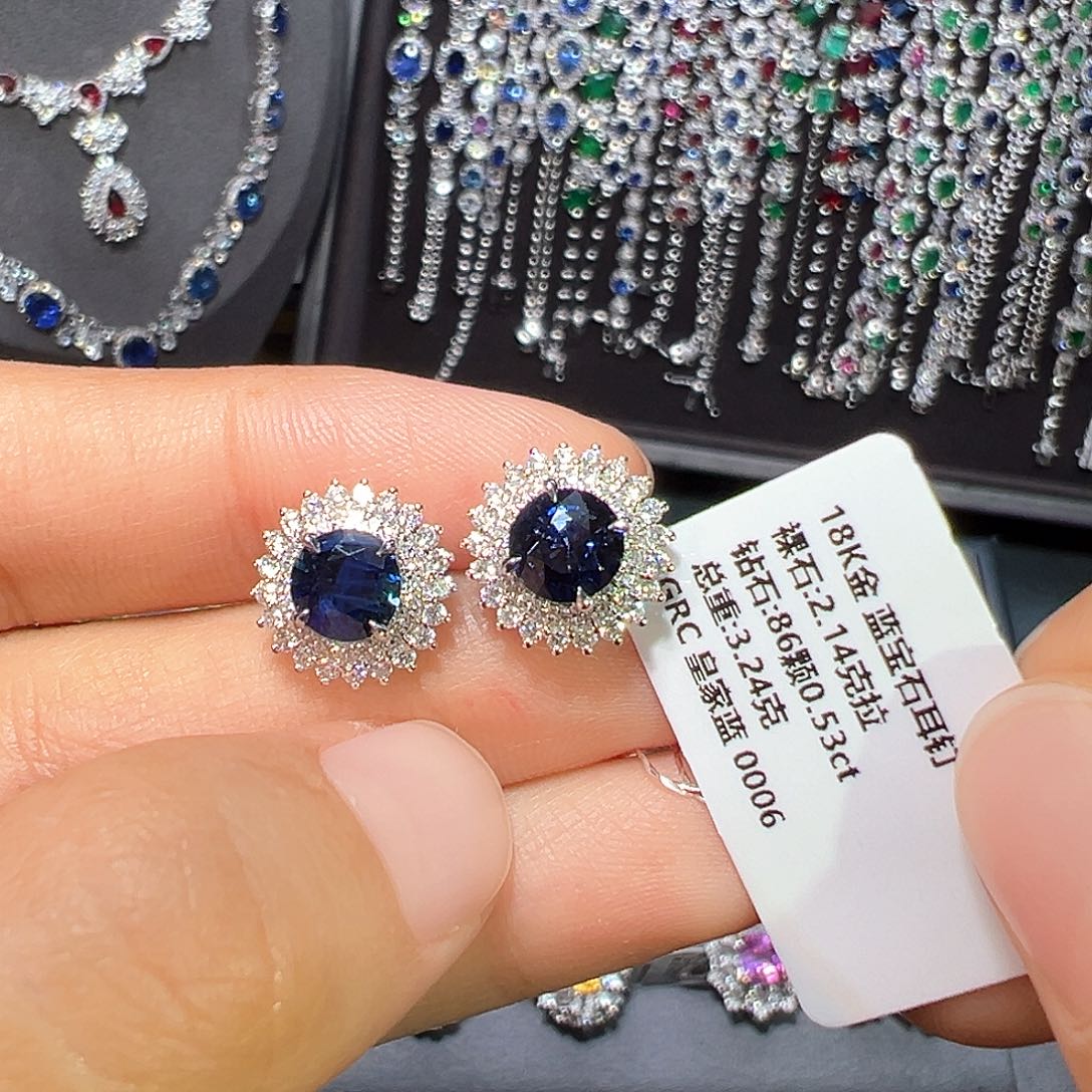 蓝宝石耳钉18K金镶嵌