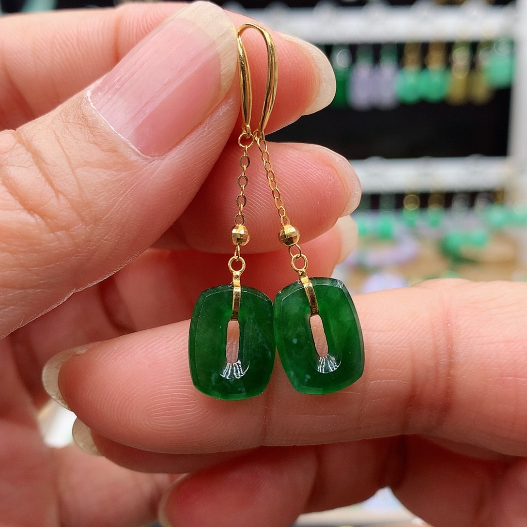 翡翠耳饰18K金镶嵌的