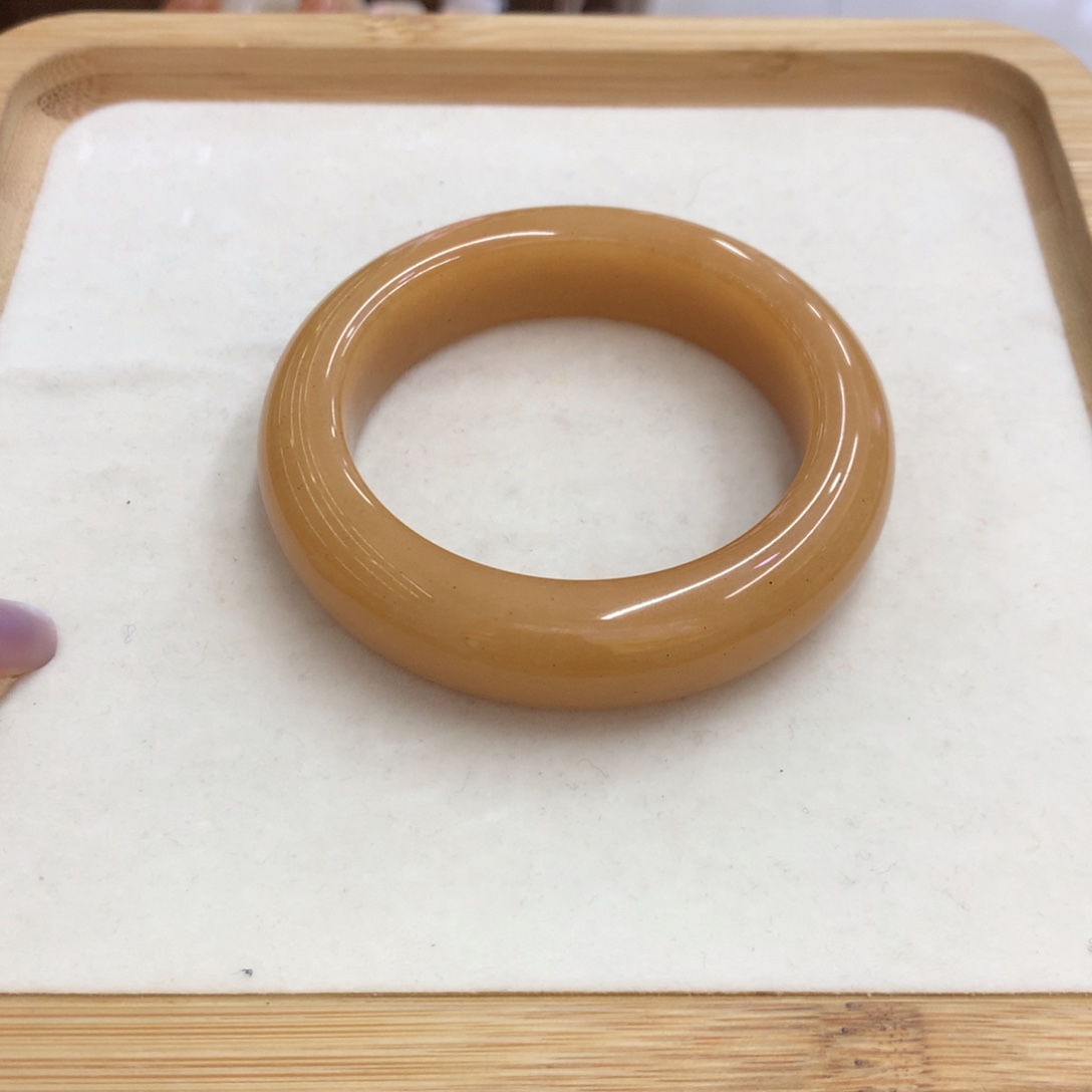 石英质玉未镶嵌手镯