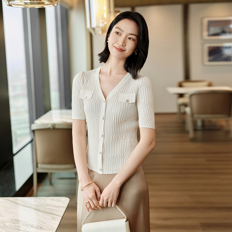 EP雅莹高端系列 桑蚕丝短袖v领修身针织开衫 新款9903A