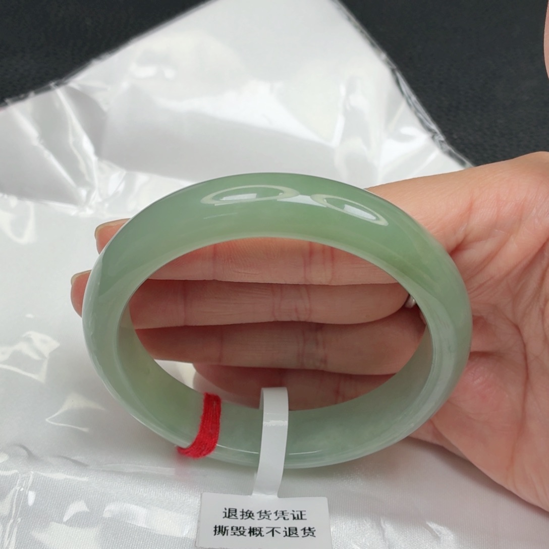 翡翠手镯未镶嵌57.4圈