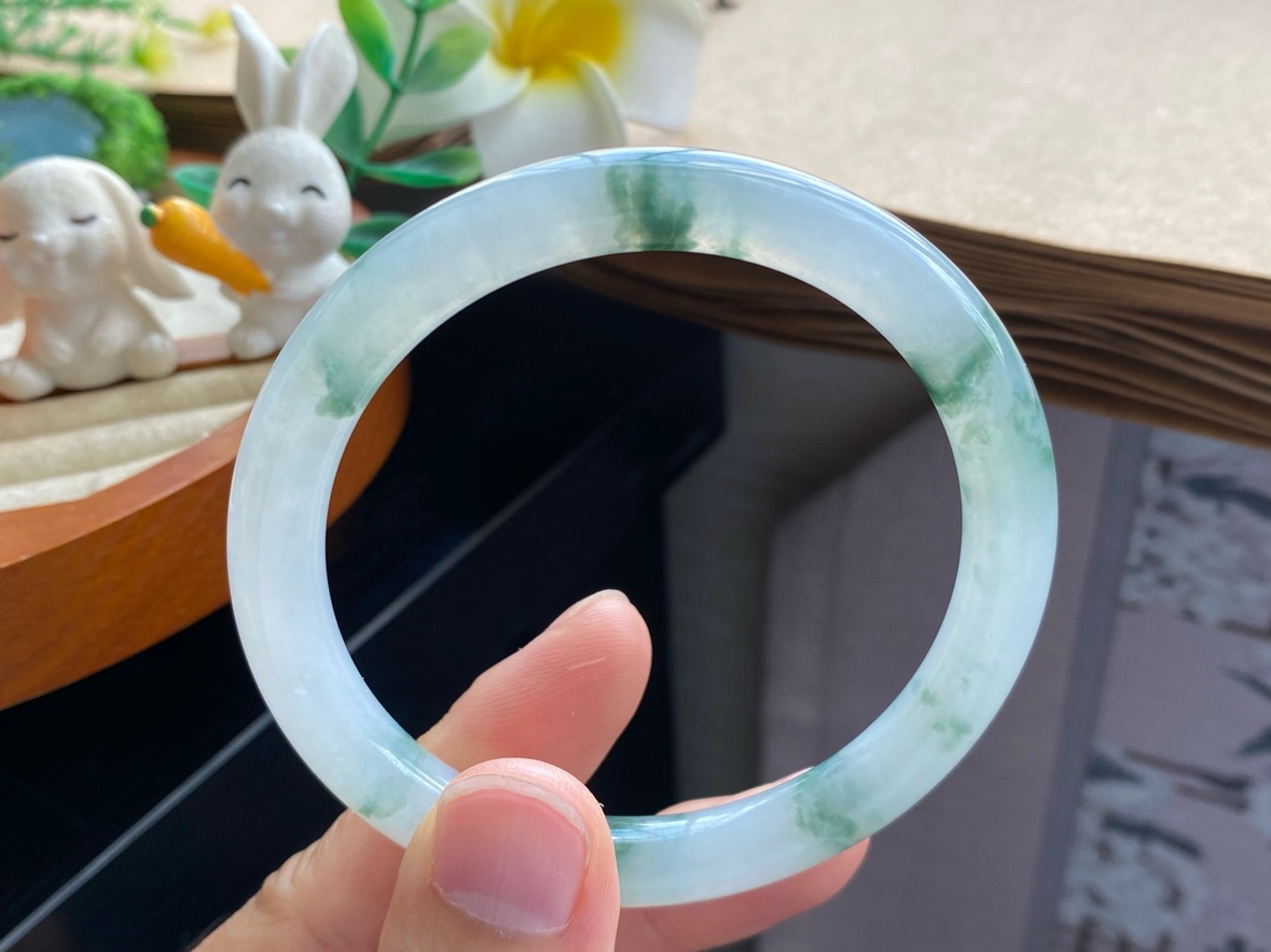 1001期8781号56.7-8.2-7.7冰飘花果冻镯 冰冰胶胶的果冻质感！