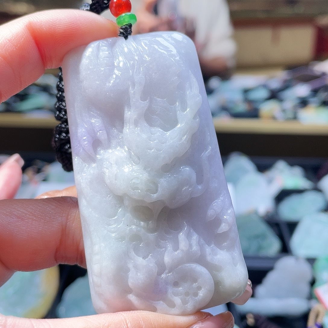 翡翠颈饰未镶嵌一个