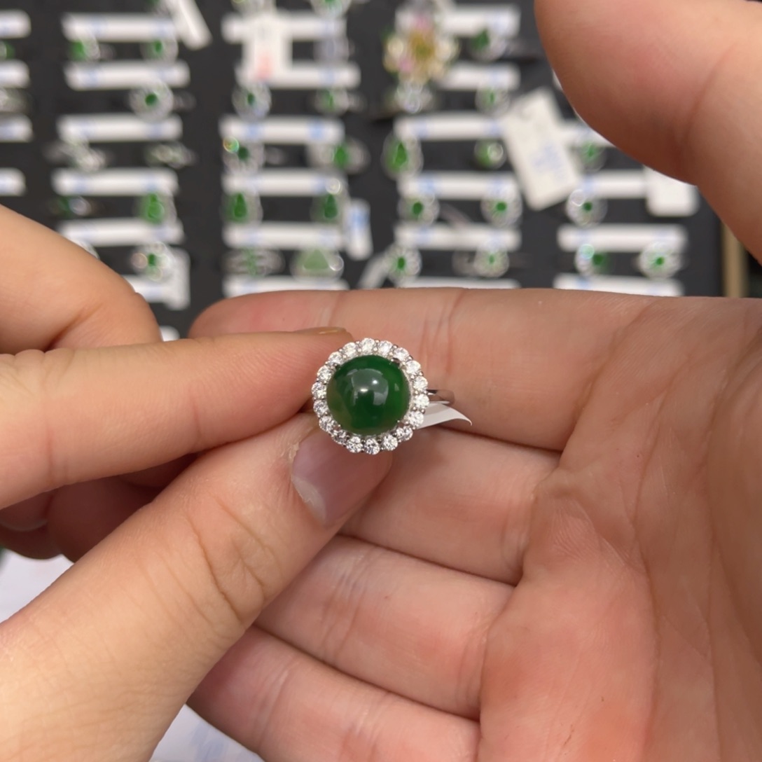 翡翠戒指银S925镶嵌翡翠戒指