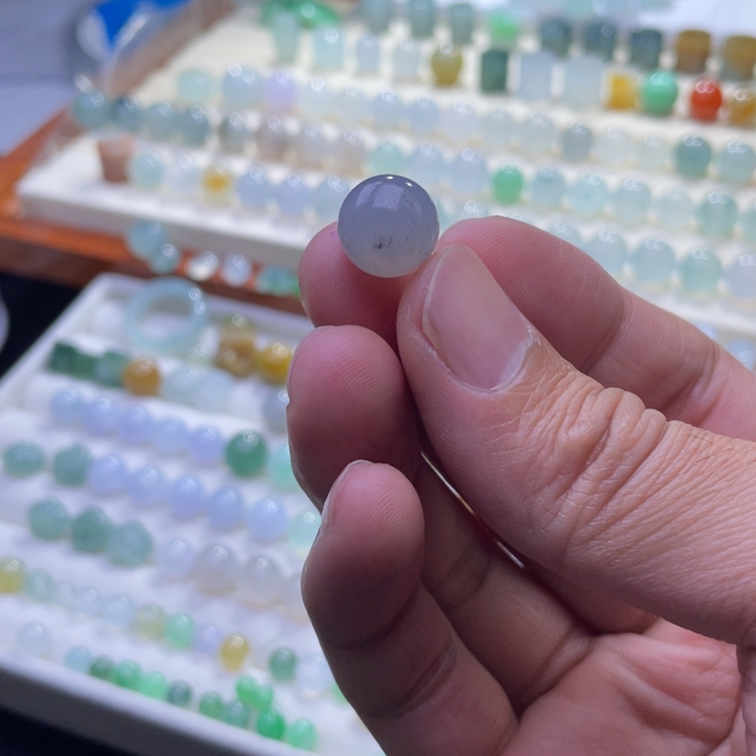 翡翠散珠冰乌鸡11.5mm