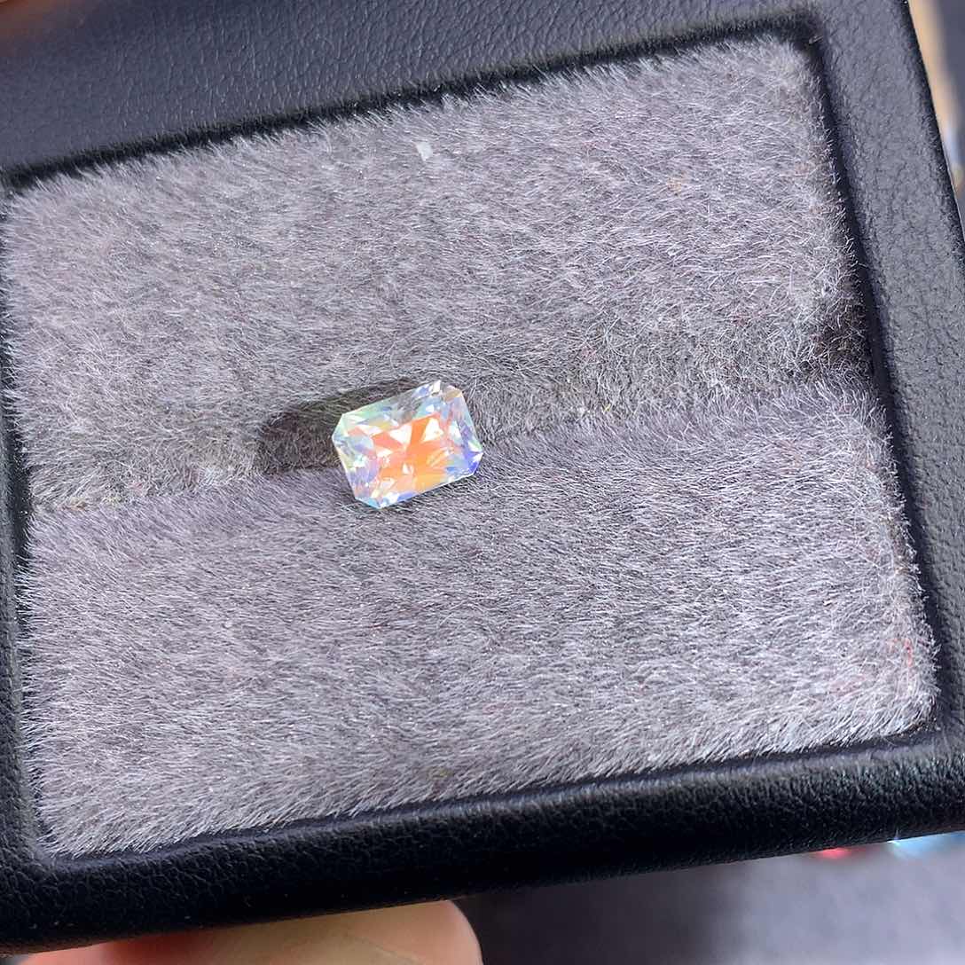 月光石裸石未镶嵌1.285ct