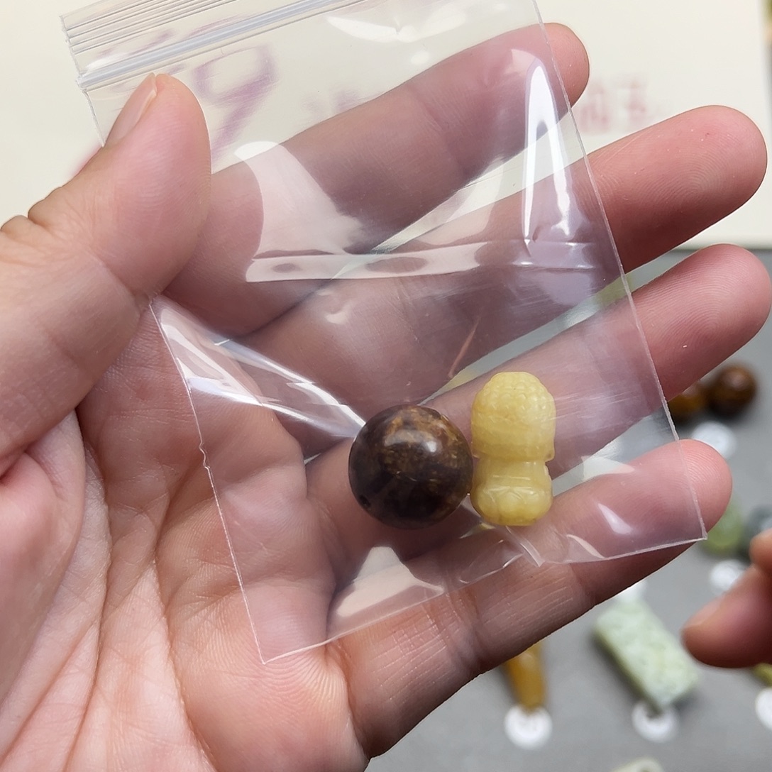 青***棉蛇纹石玉未镶嵌配珠