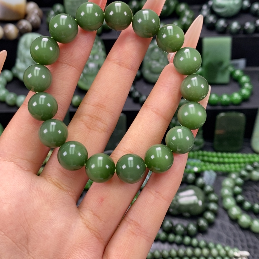 和田玉未镶嵌珠宝奇石