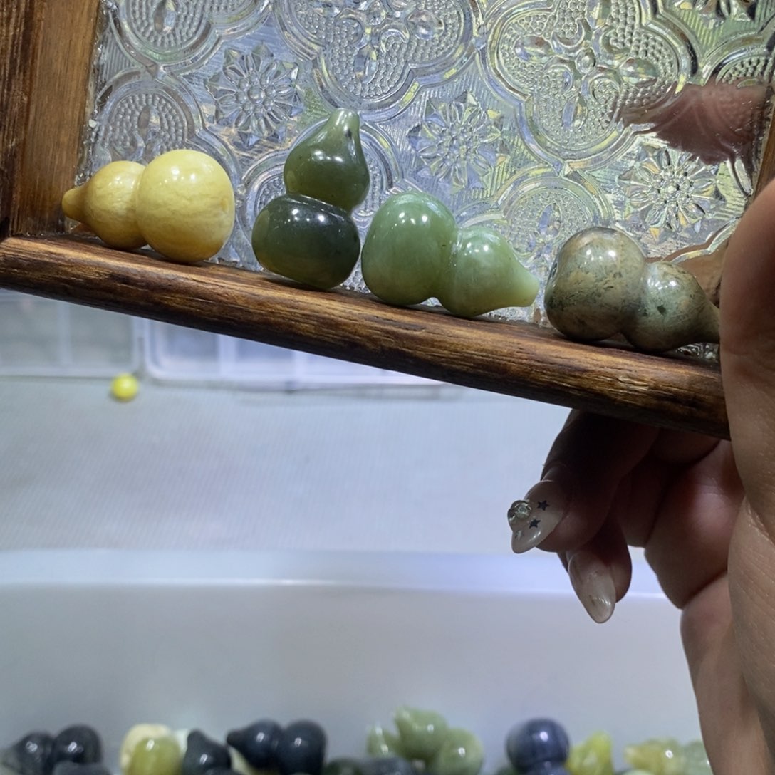 合金蛇纹石玉颈饰105