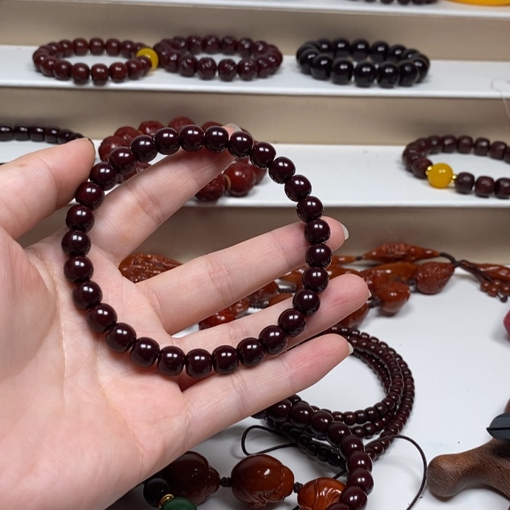 S***橄榄核雕刻工艺的发展