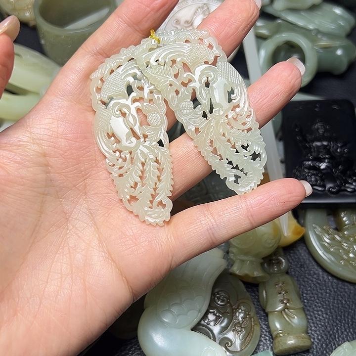 和田玉（糖玉）未镶嵌颈饰