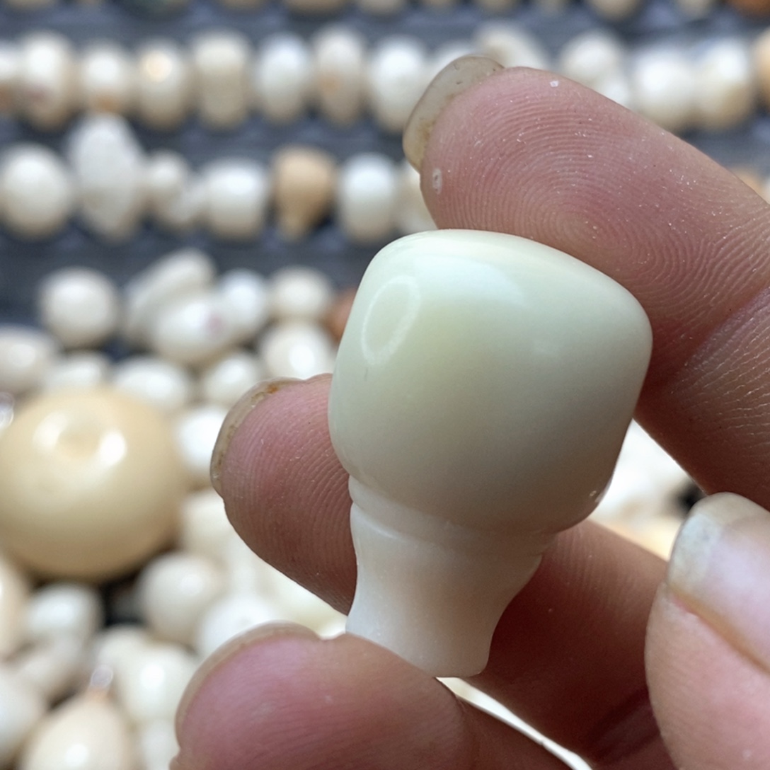 平***淡吊坠菩提根/象牙果