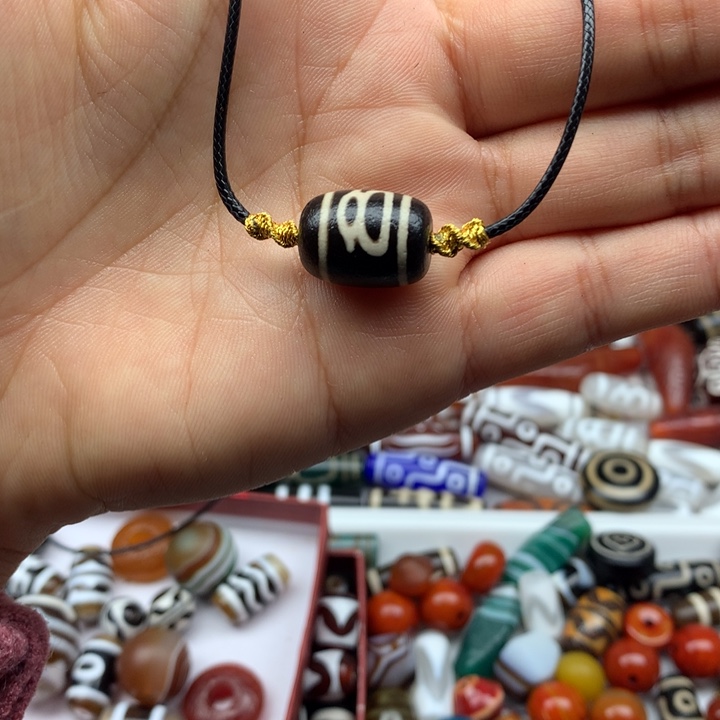 玛瑙/玉髓未镶嵌吊坠(赠链)