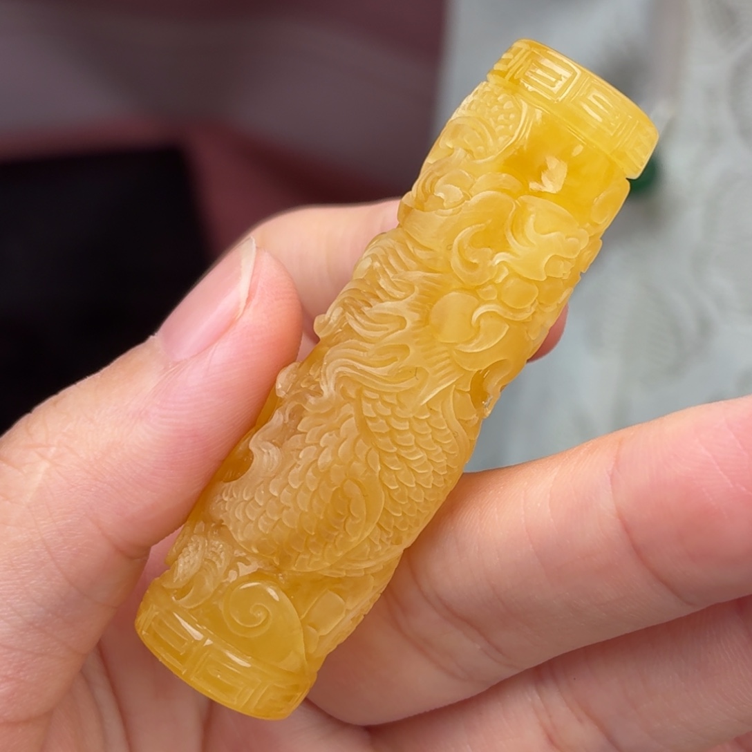 裸石蜜蜡未镶嵌蟠龙柱