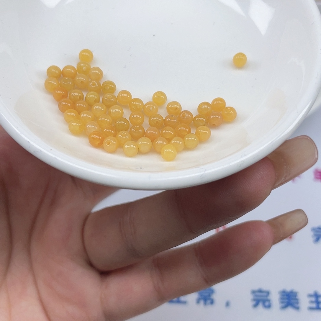 雅***静翡翠散珠卡3.8,54颗