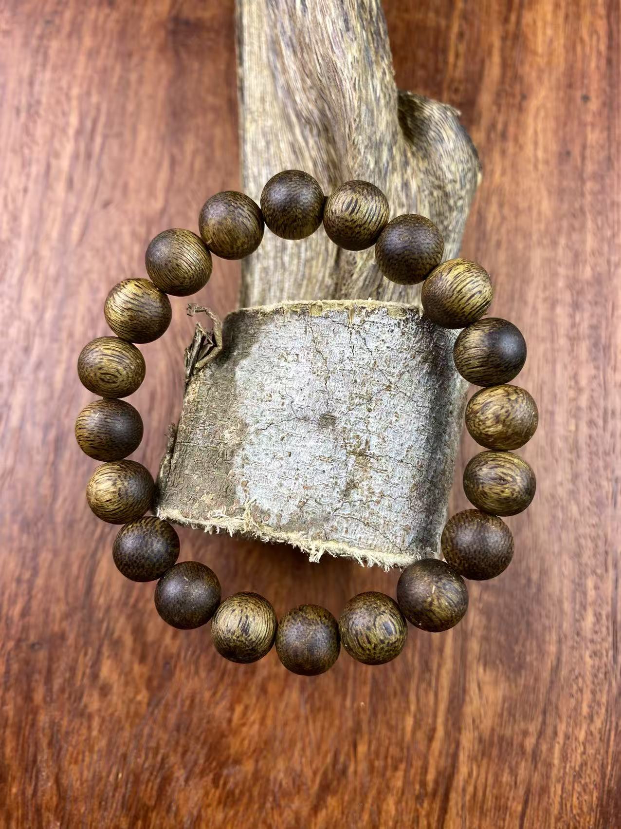 沉香6026-10mm海南棋楠沉香圆珠手串 高油 多样性发其一