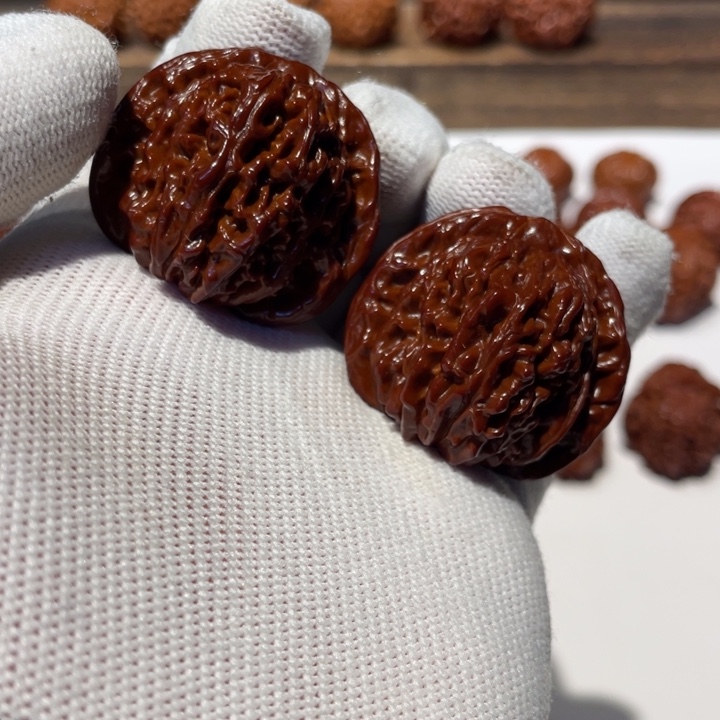 猴头核桃吊坠来*四座楼450.19.39