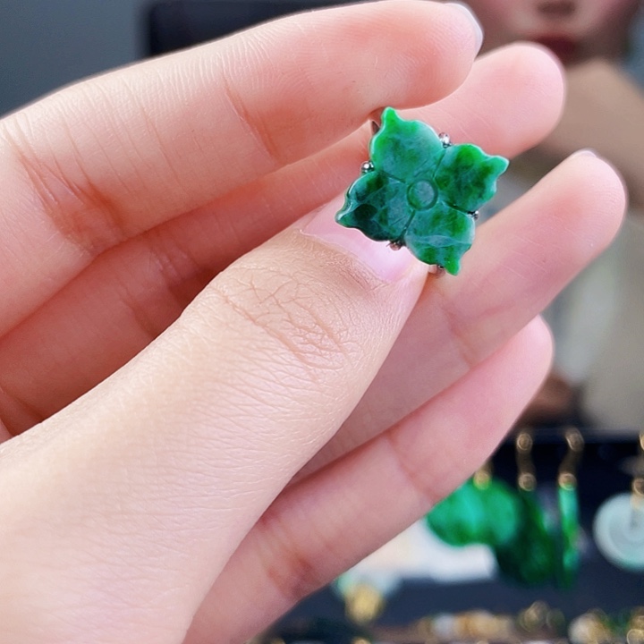 翡翠戒指银S925镶嵌饰品
