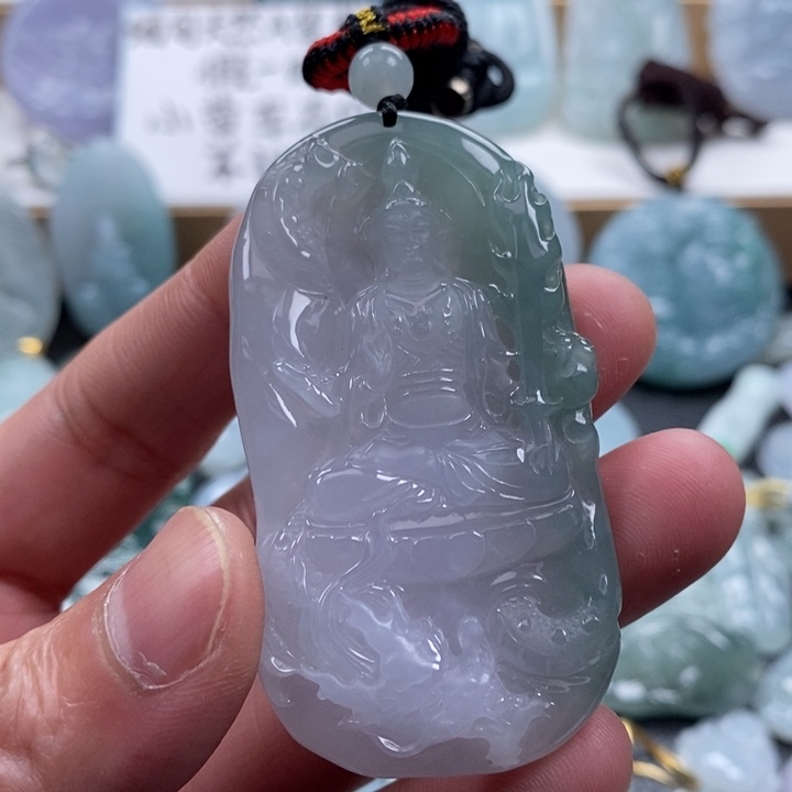 翡翠颈饰未镶嵌?****忆翡翠