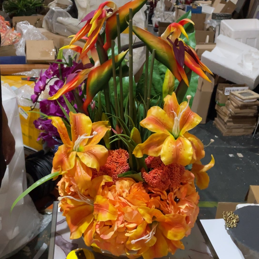 陶瓷花瓶，家居摆件。