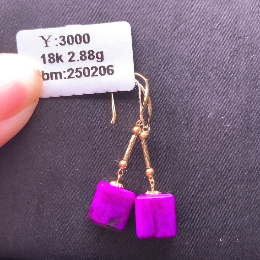 苏纪石（舒俱来）丝绒方糖耳钩18K金镶嵌