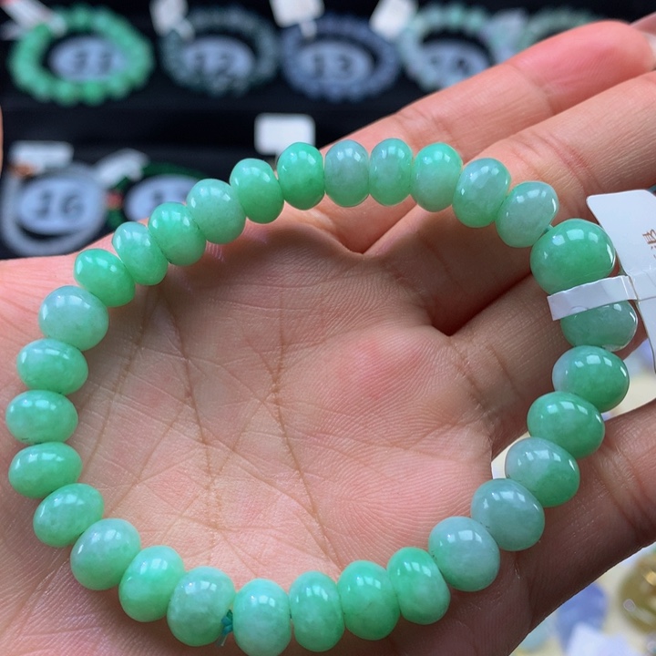 翡翠手链未镶嵌翡翠8+