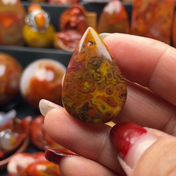 玛瑙/玉髓颈饰未镶嵌