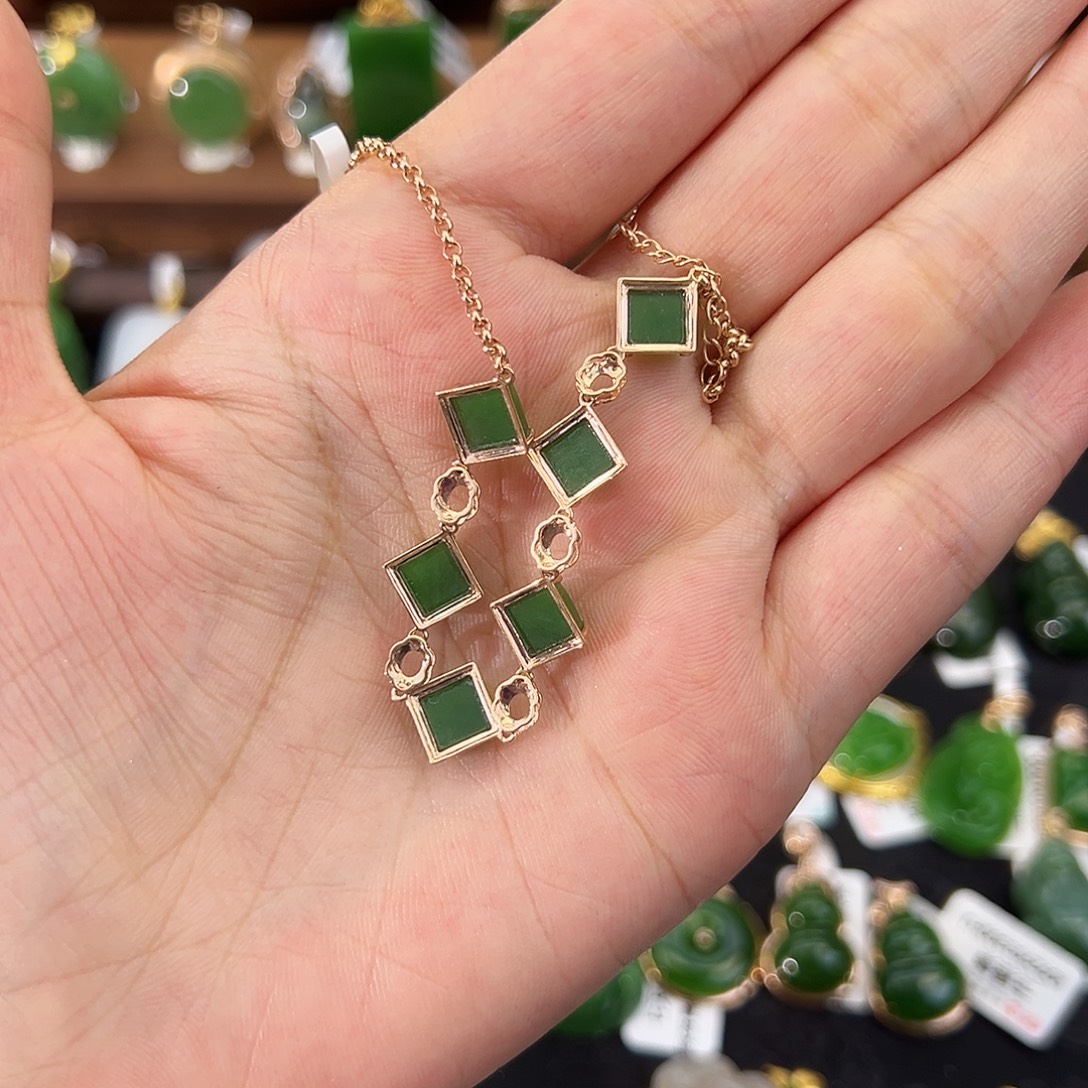 和田玉18K金镶嵌吊坠(不含链)