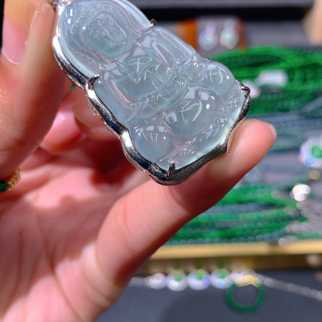 翡翠手链未镶嵌天然翡翠