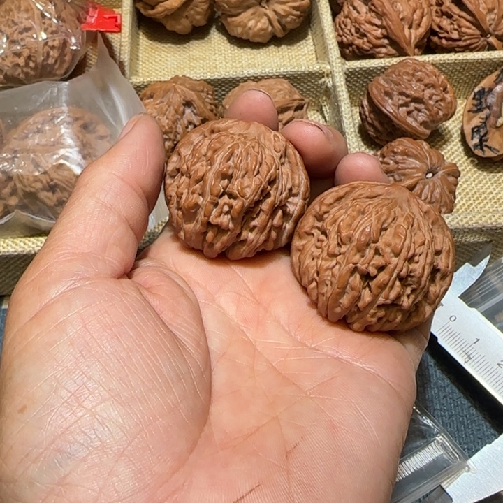 首***》文玩核桃把件39.8汉高楼