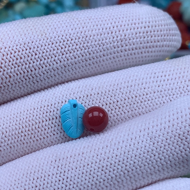 南红玛瑙未镶嵌珠宝奇石