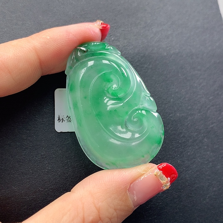 石英质玉颈饰未镶嵌