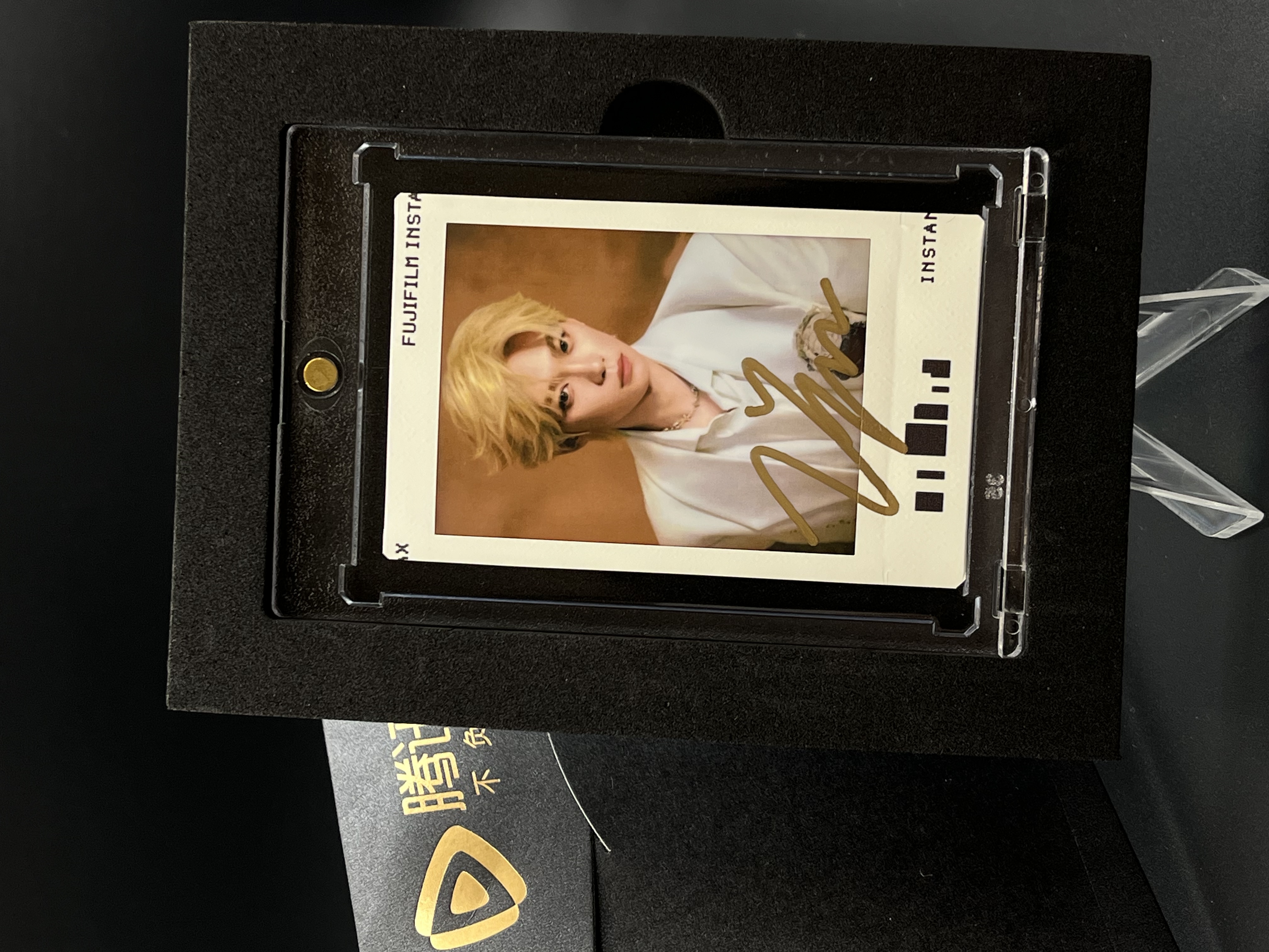 W550【梓渝】三寸正品签名拍立得照片流光