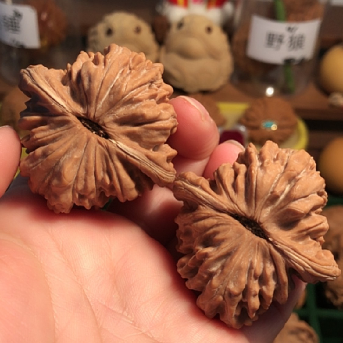 【闪购商品】文玩核桃把件楼子