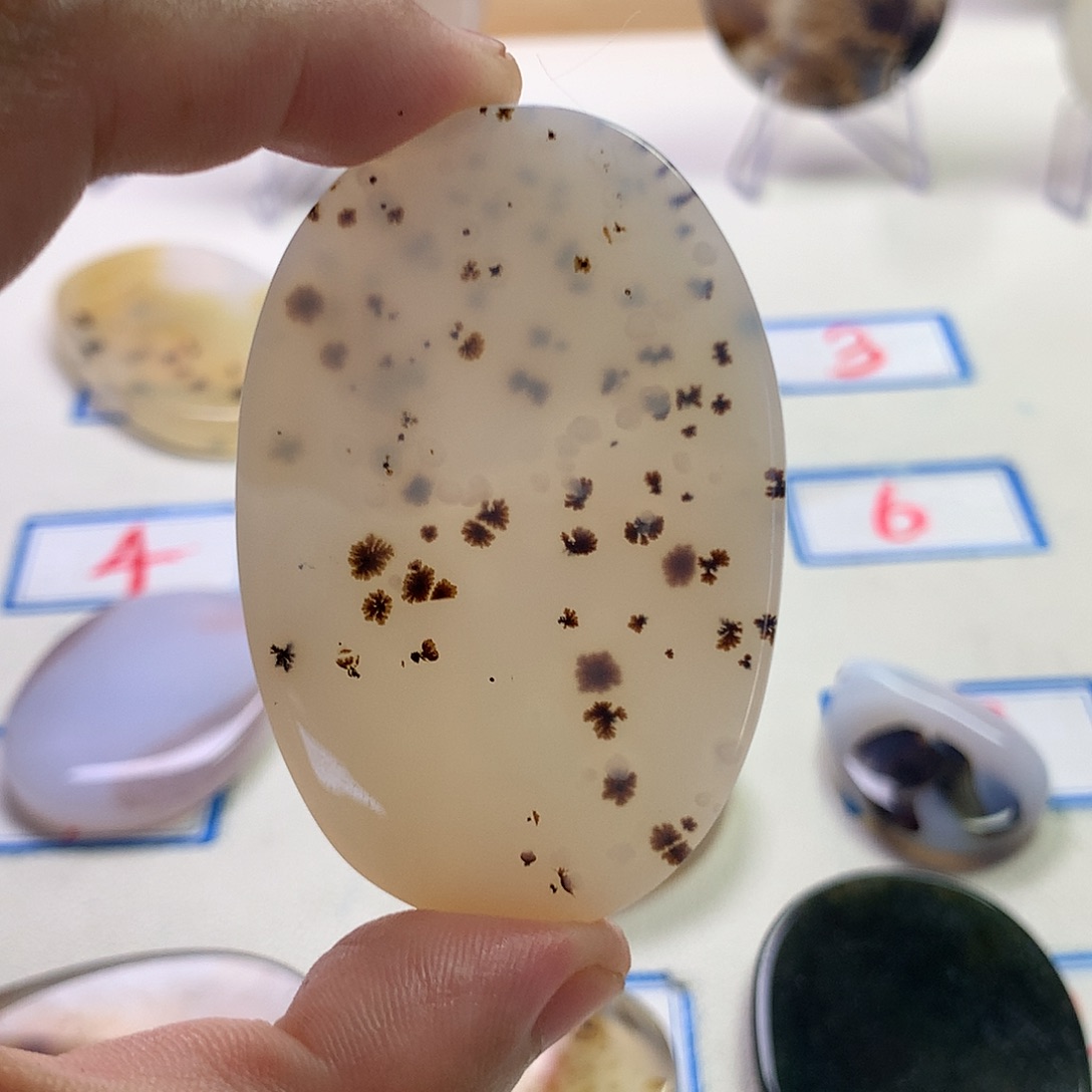 未镶嵌玛瑙/玉髓珠宝半成品