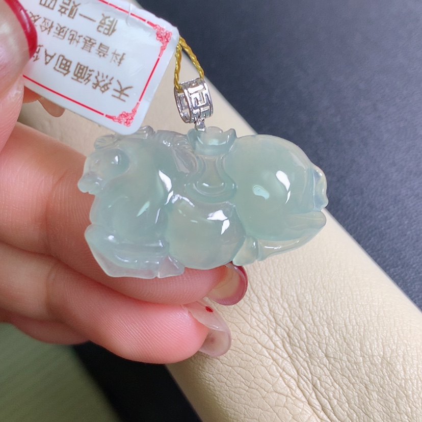 【闪购商品】翡翠颈饰18K金镶嵌唐马