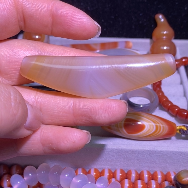 玛瑙/玉髓未镶嵌颈饰