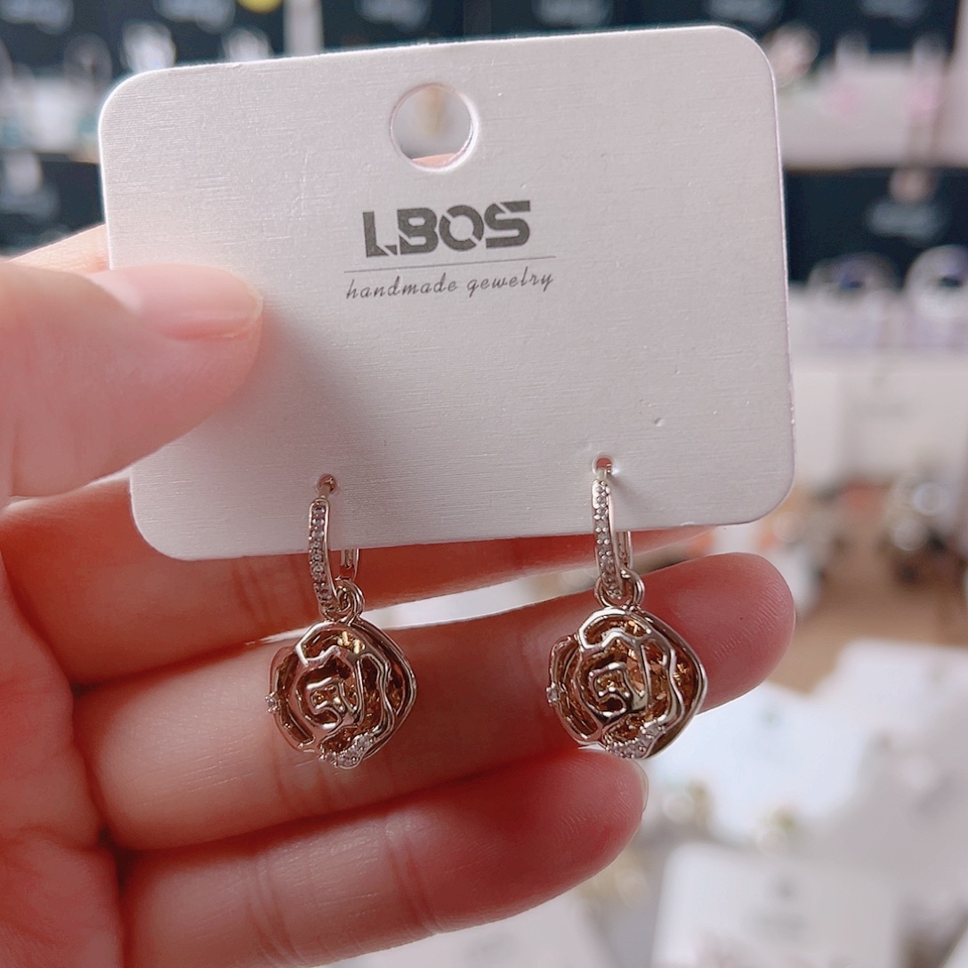 锆石纯铜合金耳环的