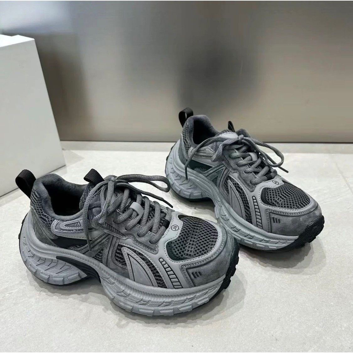 超轻老爹鞋厚底加绒老爹鞋女2025新款运动鞋增高系带休闲跑步鞋潮