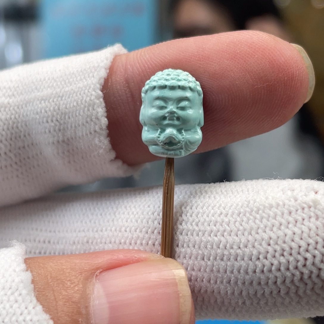 绿松石未镶嵌挂件