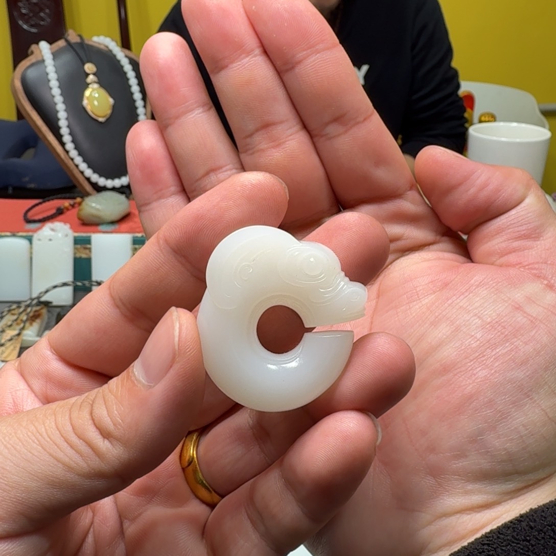 和田玉未镶嵌吊坠(不含链)