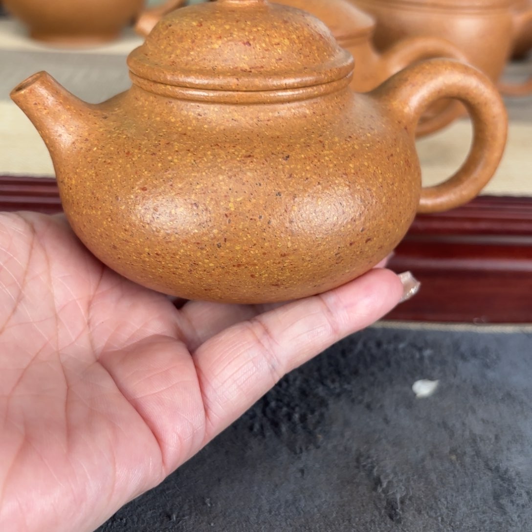 紫砂茶壶梨皮黄段容天200